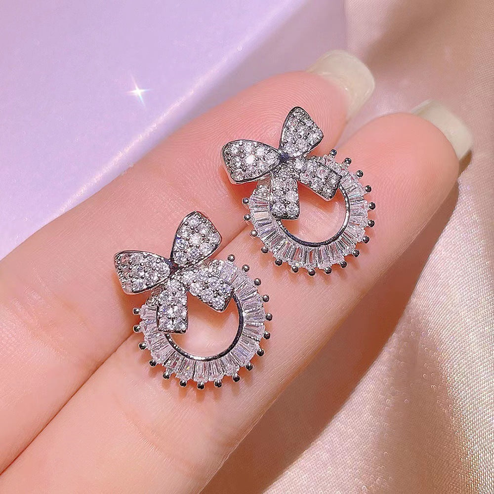 UNI-11037-3 - Flash Diamond Bow - Earring
