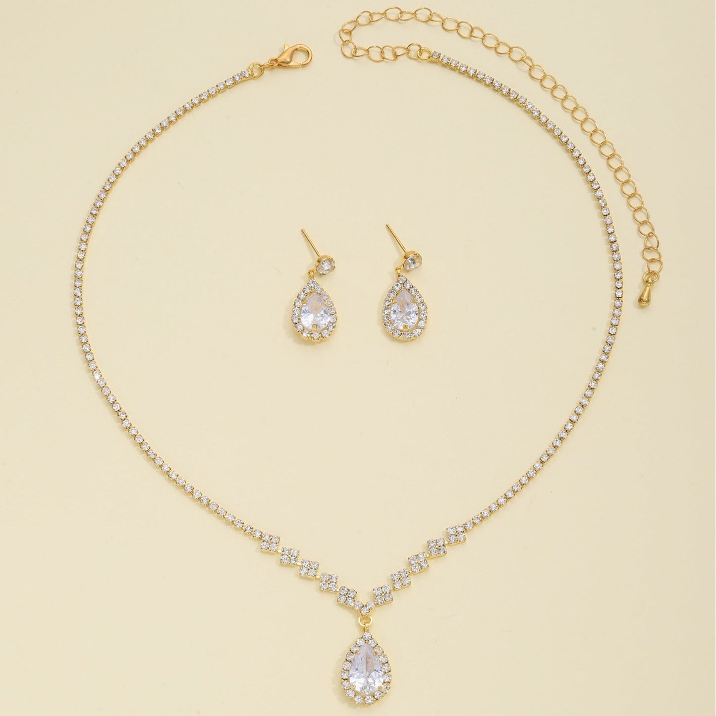 UNI-11929 - Fancy Crystal Diamonds Silver - Jewelry Set