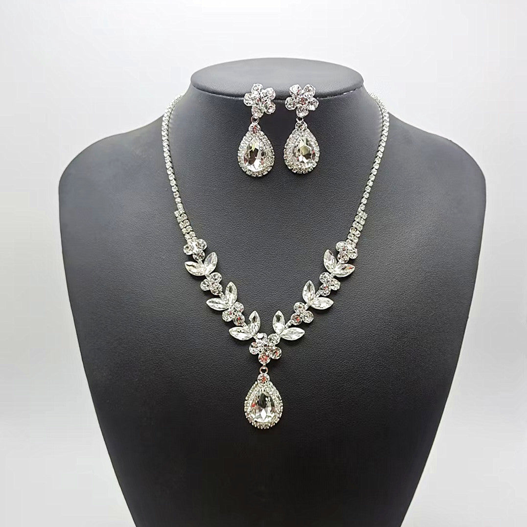 UNI-11953 - White Diamond Leaves Silver - Jewelry Set