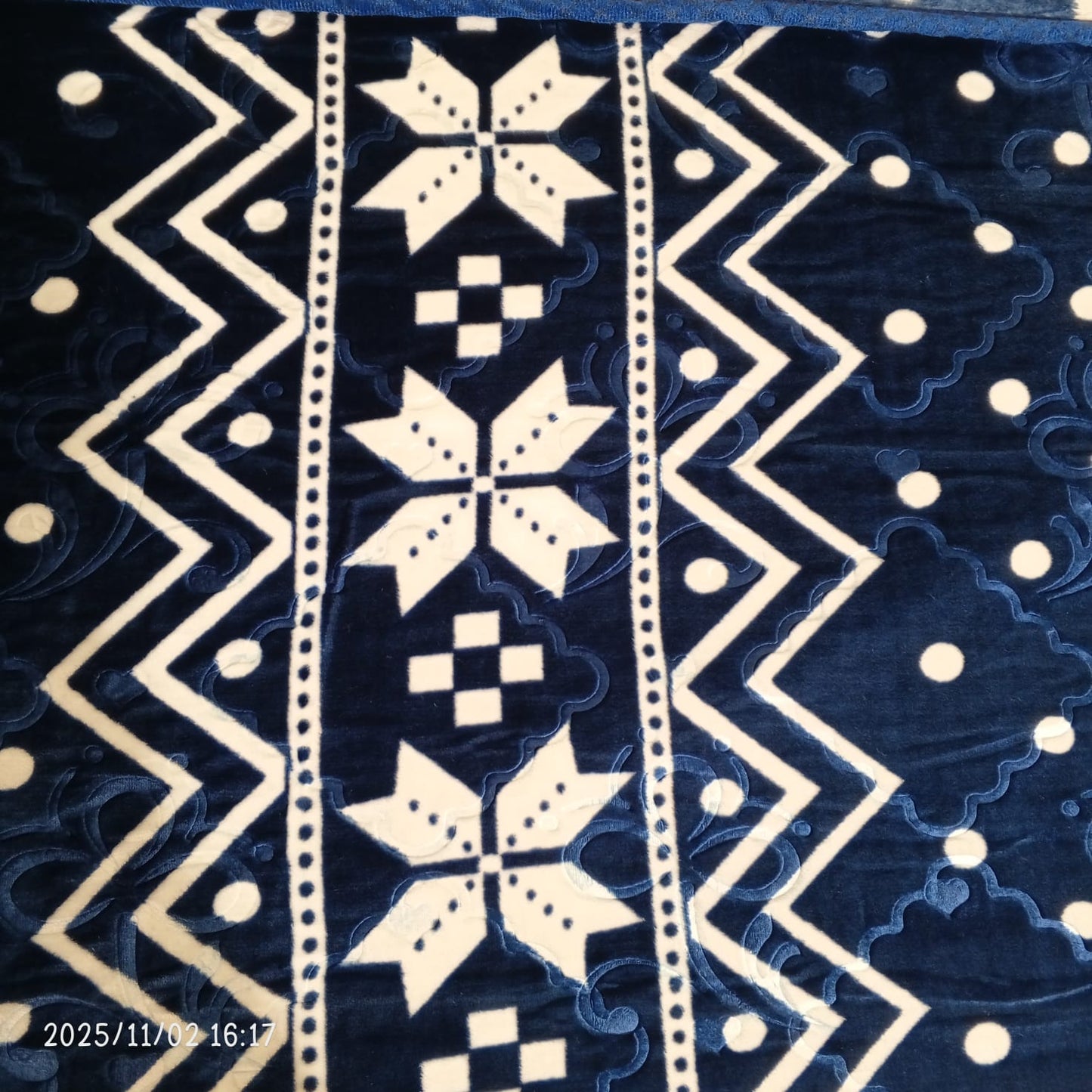 Arani Embossed Blanket – Royal Blue - Elore