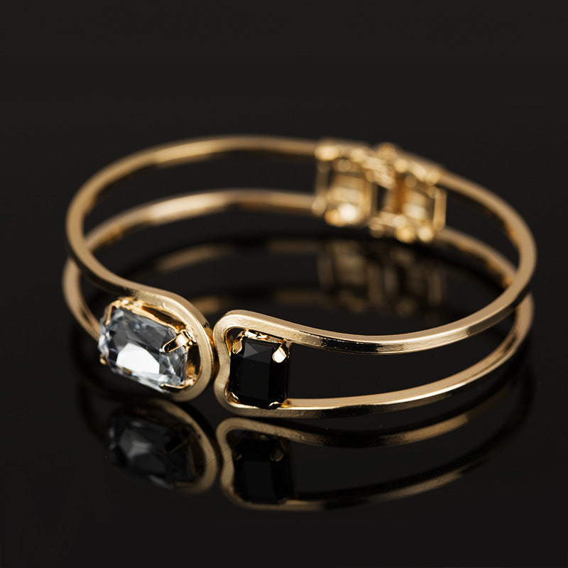 UNI-10520 - Crystal Diamond Black & White Bangle - Bracelet