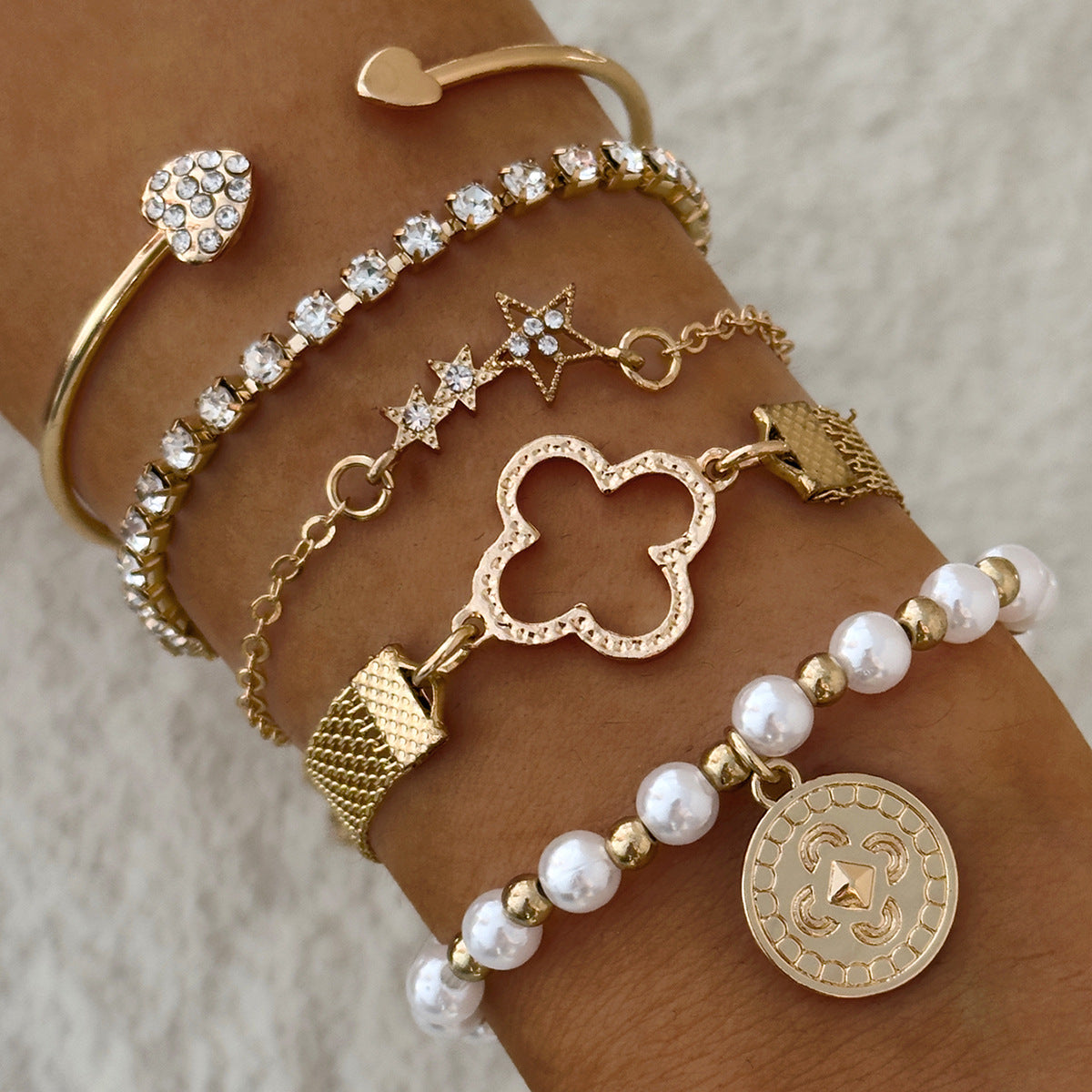 UNI-10162-1 -Pearl & Gold Diamonds Bangle & Bracelet Set Of 5