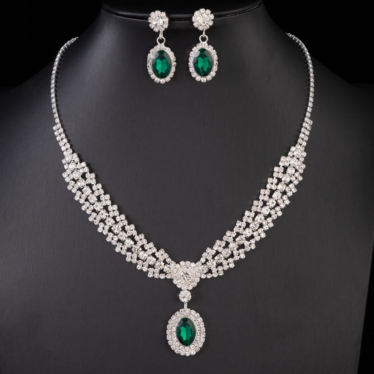 UNI-11942 - Premium Green & White Diamonds Silver - Jewelry Set