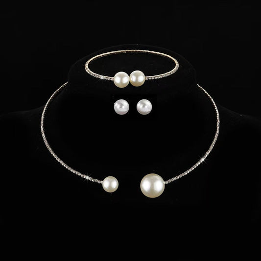 UNI-11959 - Pearly Diamonds Neck Round Gold - Jewelry Set