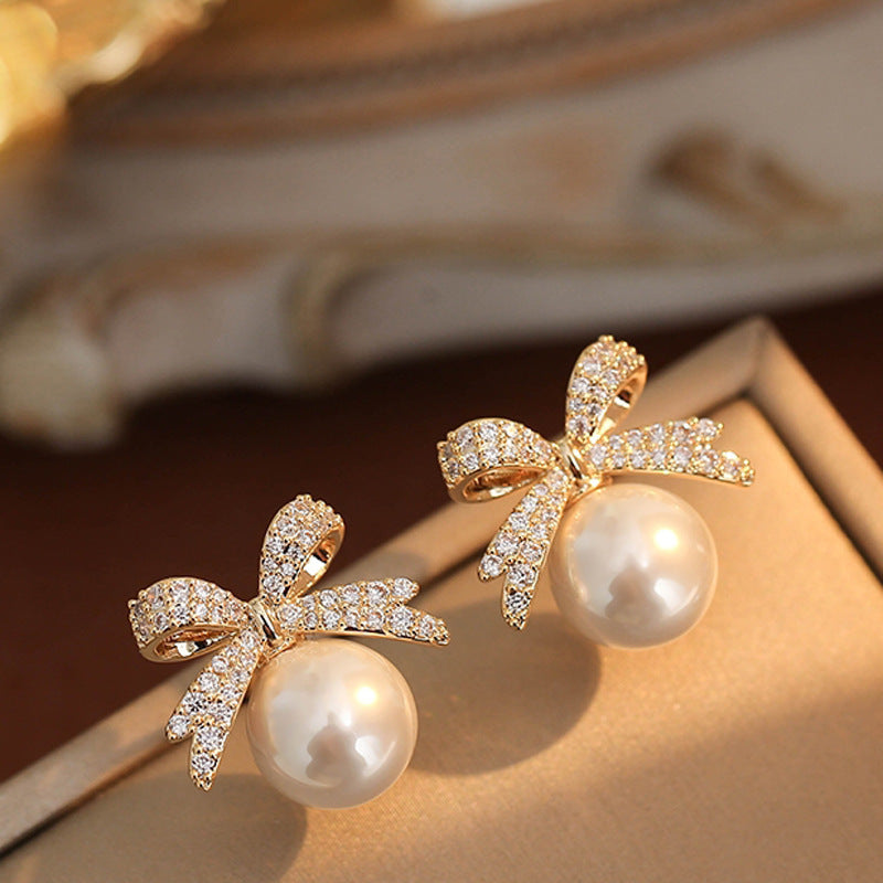 UNI-12057 - Pearly Bow & Sparkle Diamond - Earring