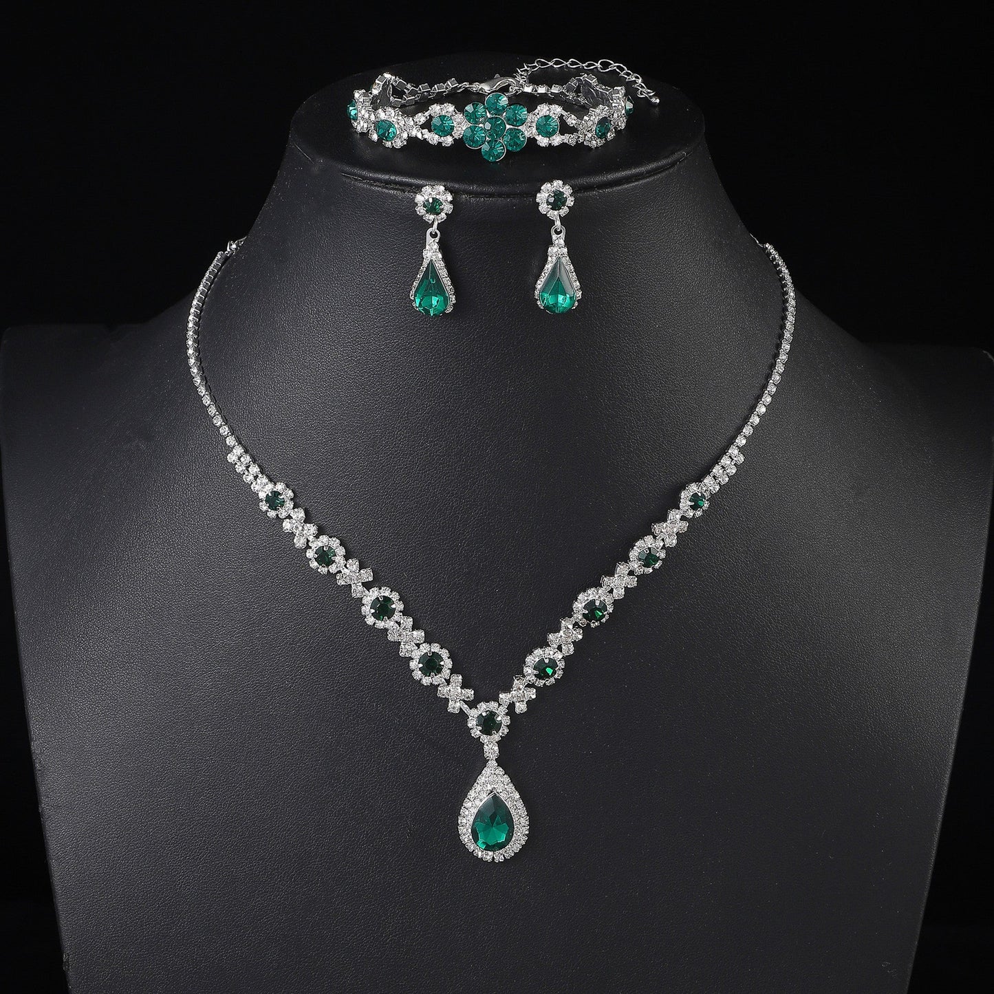 UNI-11939 - Premium Teardrop Emerald Green Diamonds Silver - Jewelry Set Of 3