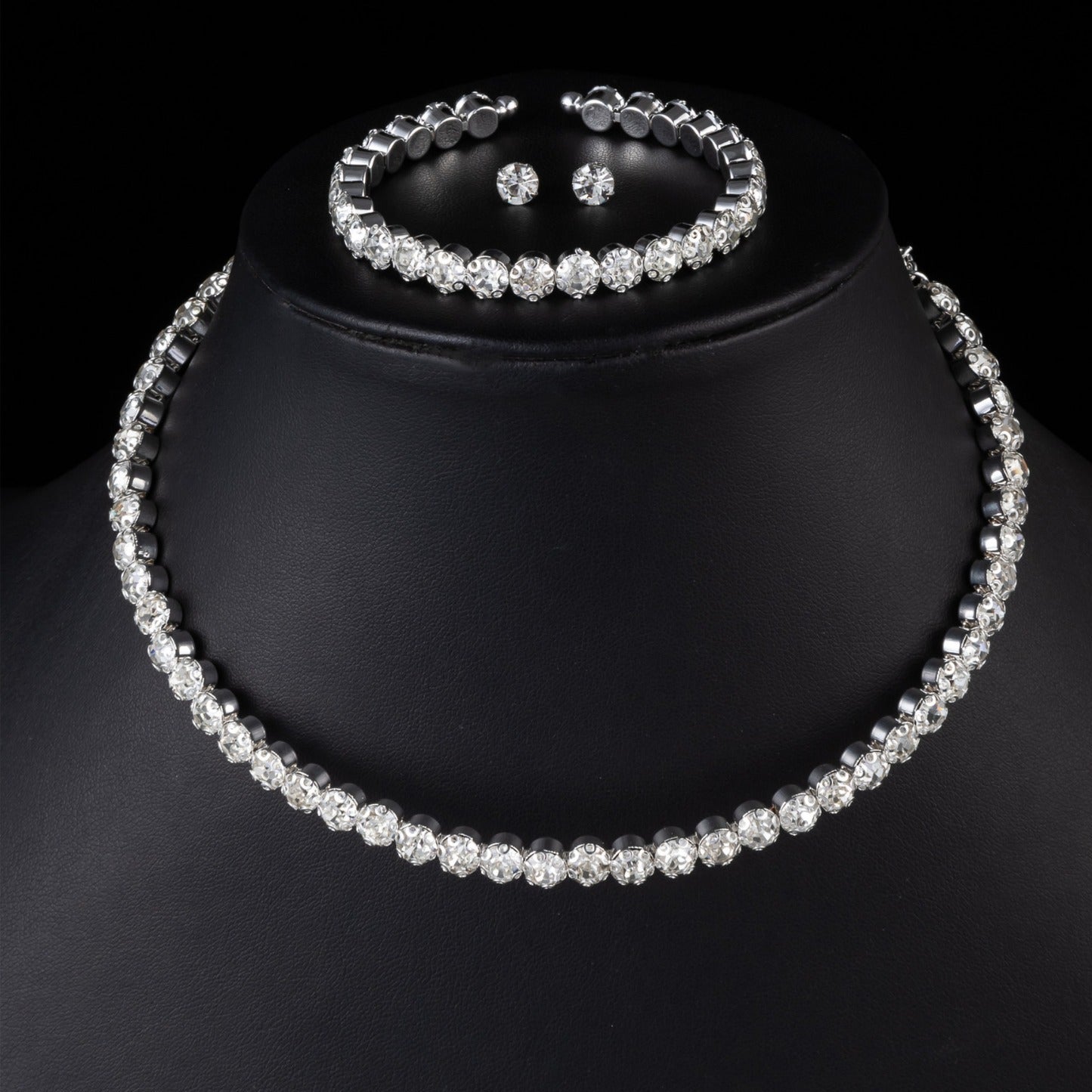 UNI-11931 - Crystal Diamonds Silver - Jewelry Set Of 3