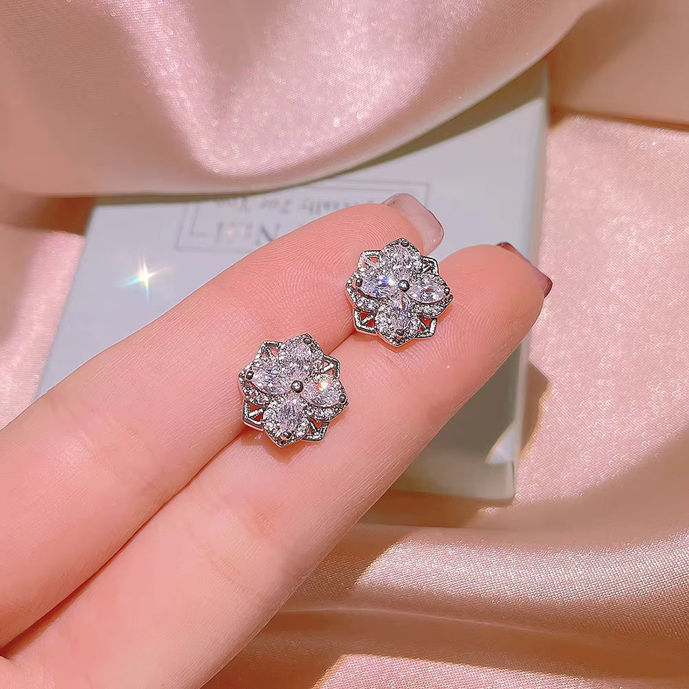 UNI-11042-2 - Sparkle Diamond Flower Silver - Earring