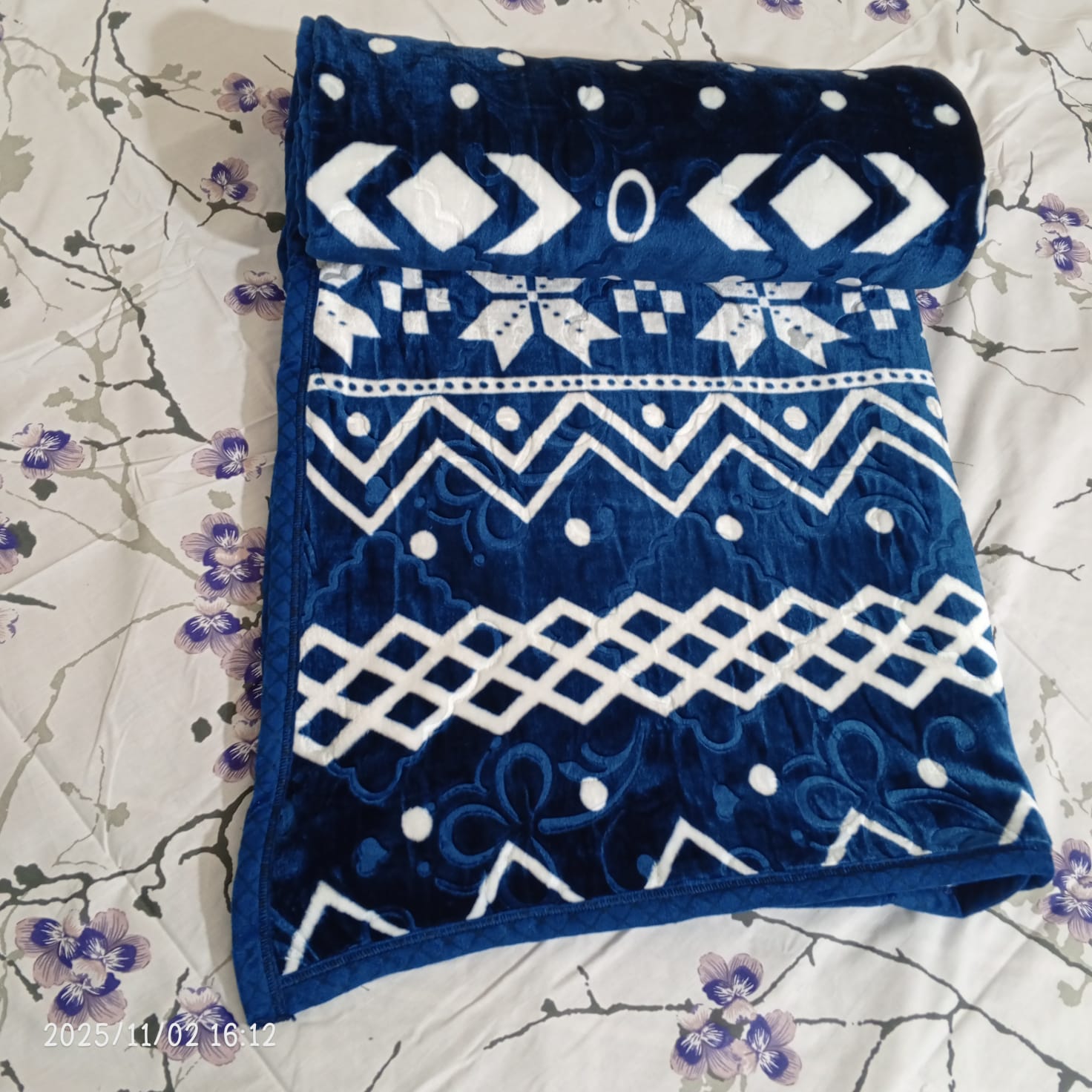 Arani Embossed Blanket – Royal Blue - Elore