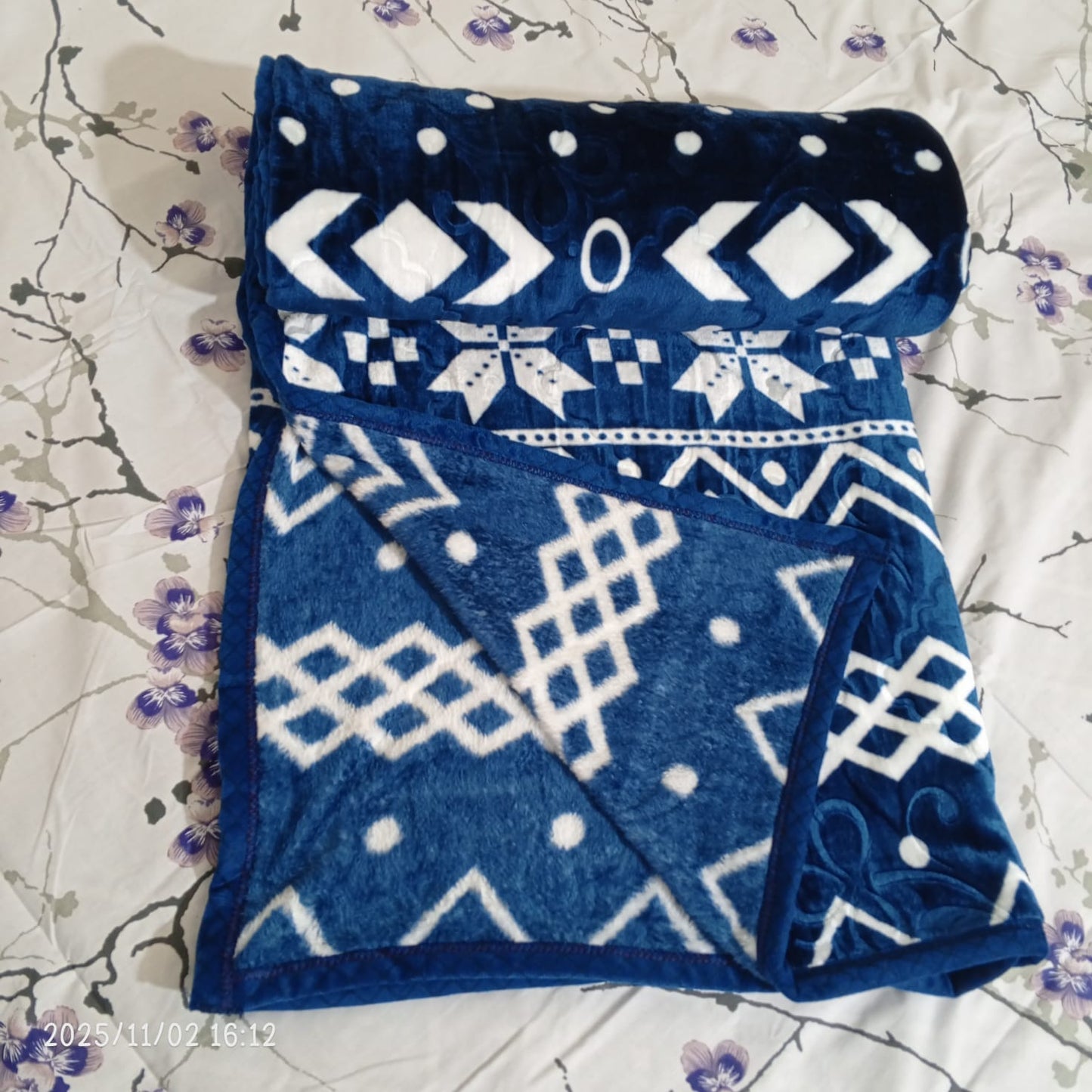 Arani Embossed Blanket – Royal Blue - Elore