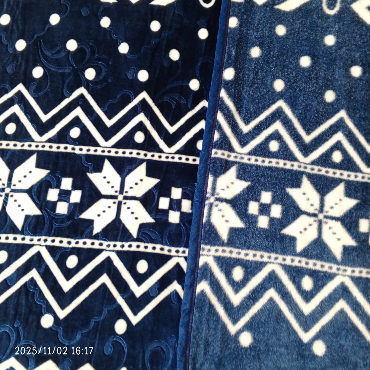 Arani Embossed Blanket – Royal Blue - Elore